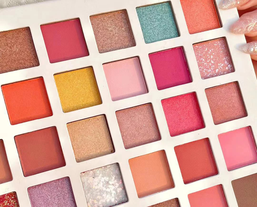 42 Colors Cute Girl Eyeshadow Palette Glitter Pearlescent Eyeshadow Waterproof Eye Plate Shimmer Matte Makeup Female Cosmetics