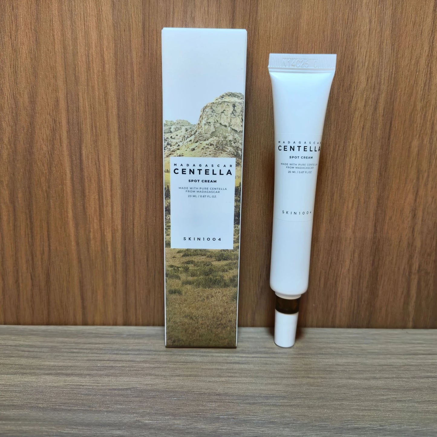 Skin1004 Centella Asiatica Essence Liquid Hydrating and Moisturizing Repair and Relieve Acne