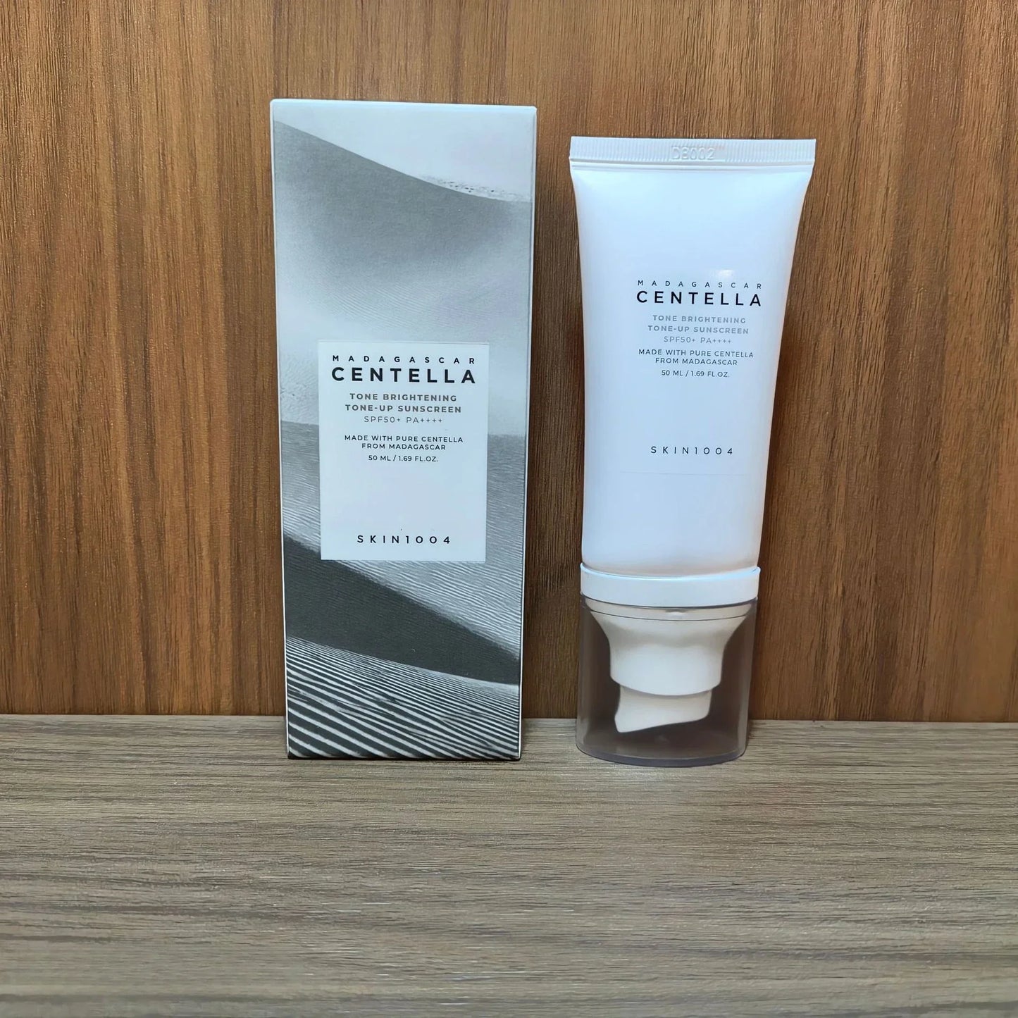 Skin1004 Centella Asiatica Essence Liquid Hydrating and Moisturizing Repair and Relieve Acne